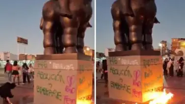 Bogotá| Feministas prenden fuego a escultura de Fernando Botero (+Imágenes) Bogotá| Feministas prenden fuego a escultura de Fernando Botero (+Imágenes)