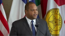 Alcalde de Dallas dispuesto a apoyar plan de deportación masiva de Trump