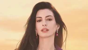 Anne Hathaway se transforma en Britney Spears (+Video) Anne Hathaway se transforma en Britney Spears (+Video)
