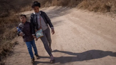 Texas | Autoridades hallan a un niño abandonado en la frontera con México (+Detalles)