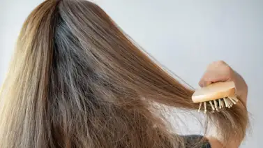 El producto natural que combate el frizz en un dos por tres El producto natural que combate el frizz en un dos por tres