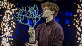 ¡El nuevo número 1 del tenis! Jannik Sinner se corona en París y supera a Carlos Alcaraz