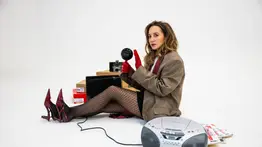 La diseñadora que no iba a ser diseñadora: cómo una venezolana conquistó el mundo de la dirección de arte