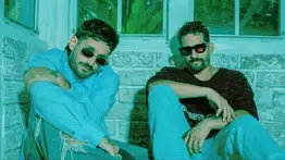 Mau y Ricky ponen su música y su corazón, al servicio de jóvenes vulnerables