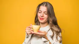 Conoce cual es la infusión natural rica en propiedades antinflamatorias que ayuda a bajar de peso: esta es la cantidad que debes consumir