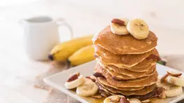Panquecas esponjosas sin harina: con esta sencilla y rápida receta regálate un desayuno saludable con un platillo delicioso 