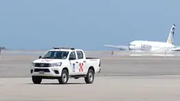 Aterriza el vuelo 84 con nuevos repatriados desde EEUU: cinco niños se reencuentran con su familia