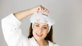 Rejuvenece la piel del rostro con esta mascarilla natural a base de tres ingredientes económicos y ricos en vitaminas