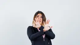 ¿Ataques de pánico? Serán cosa del pasado: aplica esta técnica casera que solo necesita agua con hielo