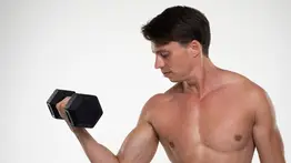 Aumenta masa muscular con este batido natural rico en proteínas: solo necesitas cuatro ingredientes que siempre tienes en casa