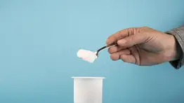 Entérate cómo el yogur favorece la piel: experta explica cómo utilizarlo de forma eficiente en tu cuerpo