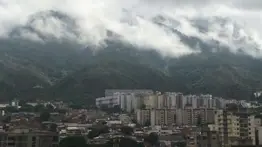 Inameh: vaguada mantiene el pronóstico de lluvias fuertes este martes