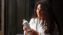 Aprende a preparar un champú casero: ayuda a prevenir las canas y la caída del cabello 