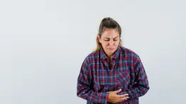 Remedio natural a base de una planta rica en propiedades analgésicas que alivian el dolor de estómago: así debes tomarlo