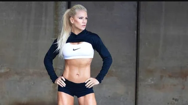 Jaclyn Cordeiro, novia de Alex Rodríguez comparte sus fotos más sensuales  en su rutina de Yoga