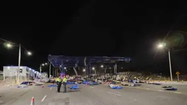 Dos funcionarios heridos tras atentado con bomba en un peaje Dos funcionarios heridos tras atentado con bomba en un peaje