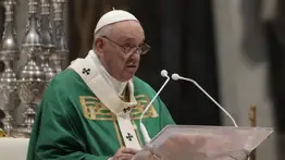 El papa Francisco sufre contusión en el rostro (+DETALLES)