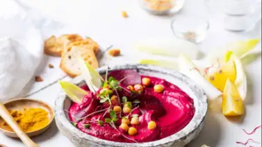 Delicioso y diferente hummus de remolacha para tapear con gusto Delicioso y diferente hummus de remolacha para tapear con gusto