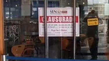 Capturan a sujetos por clausurar locales con etiquetas falsas del Seniat (+VIDEO) Capturan a sujetos por clausurar locales con etiquetas falsas del Seniat (+VIDEO)