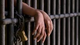 Promulgan ley que prohíbe detención preventiva de policías tras uso de armas