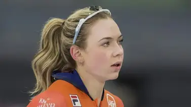 Patinadora causa revuelo tras salir en portada de revista para adultos  Patinadora causa revuelo tras salir en portada de revista para adultos