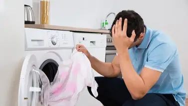 Blanquea la ropa y elimina las manchas de grasa con este truco casero Blanquea la ropa y elimina las manchas de grasa con este truco casero