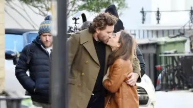 Édgar Ramírez y Emilia Clarke se besan apasionadamente : sepa el chisme Édgar Ramírez y Emilia Clarke se besan apasionadamente : sepa el chisme