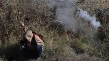 Disparan bolas de pimienta a migrantes en la frontera con México Disparan bolas de pimienta a migrantes en la frontera con México