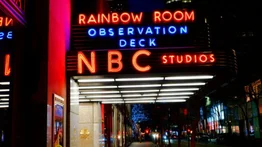 Icónicas luces de neón del 30 Rockefeller Plaza podrían desaparecer