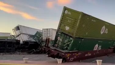 EEUU | Tren se descarrila al chocar con un camión en Texas EEUU | Tren se descarrila al chocar con un camión en Texas