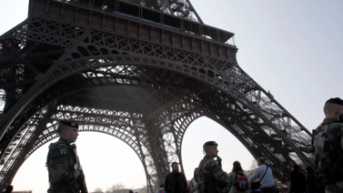 Evacuan de emergencia Torre Eiffel este #24Dic (+Detalles)