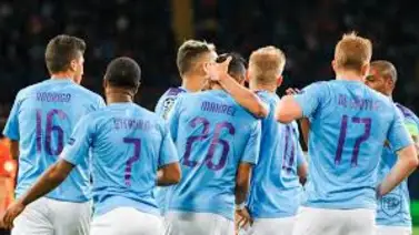 Jugadores del Manchester City sorprenden a unos alumnos con su visita en Navidad (+Video) Jugadores del Manchester City sorprenden a unos alumnos con su visita en Navidad (+Video)