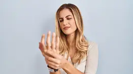 Despídete para siempre del dolor en las articulaciones con esta planta rica en propiedades antinflamatorias: así debes consumirla 