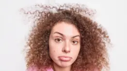 Llega el frío, y también el frizz en tu melena: marca experta en belleza da sus consejos para eliminarlo en casa