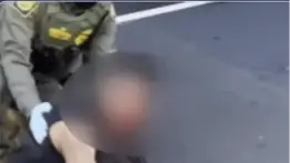 Activistas alertan con silbatos la llegada de ICE al Home Depot: un jornalero es atropellado mientras huía 