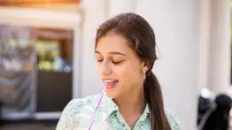 Este es el batido natural más efectivo para limpiar el hígado: aprende a prepararlo con ingredientes económicos