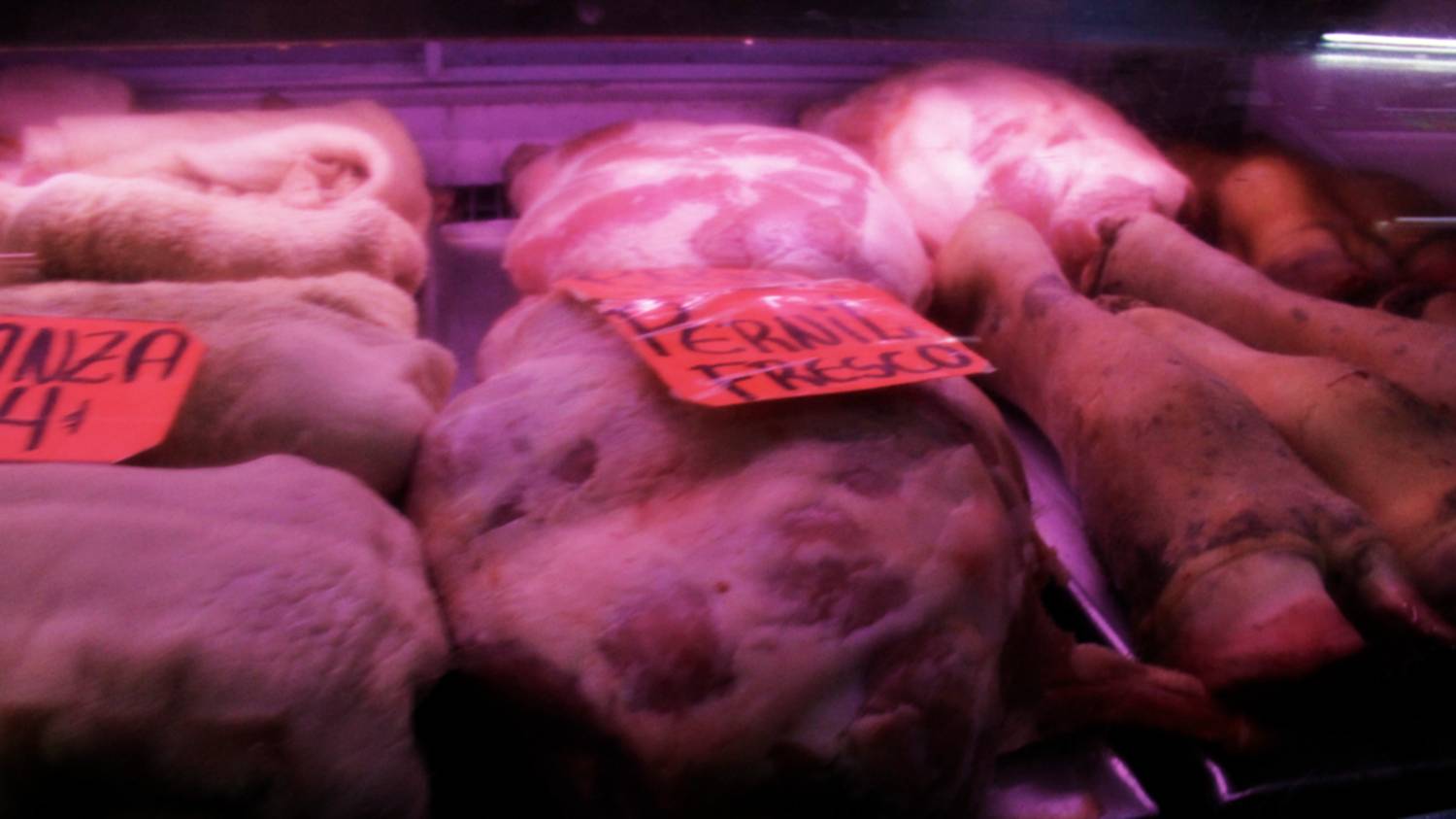 El pernil no falta en las cenas navideñas: precio del cerdo en Quinta Crespo, Catia y supermercados