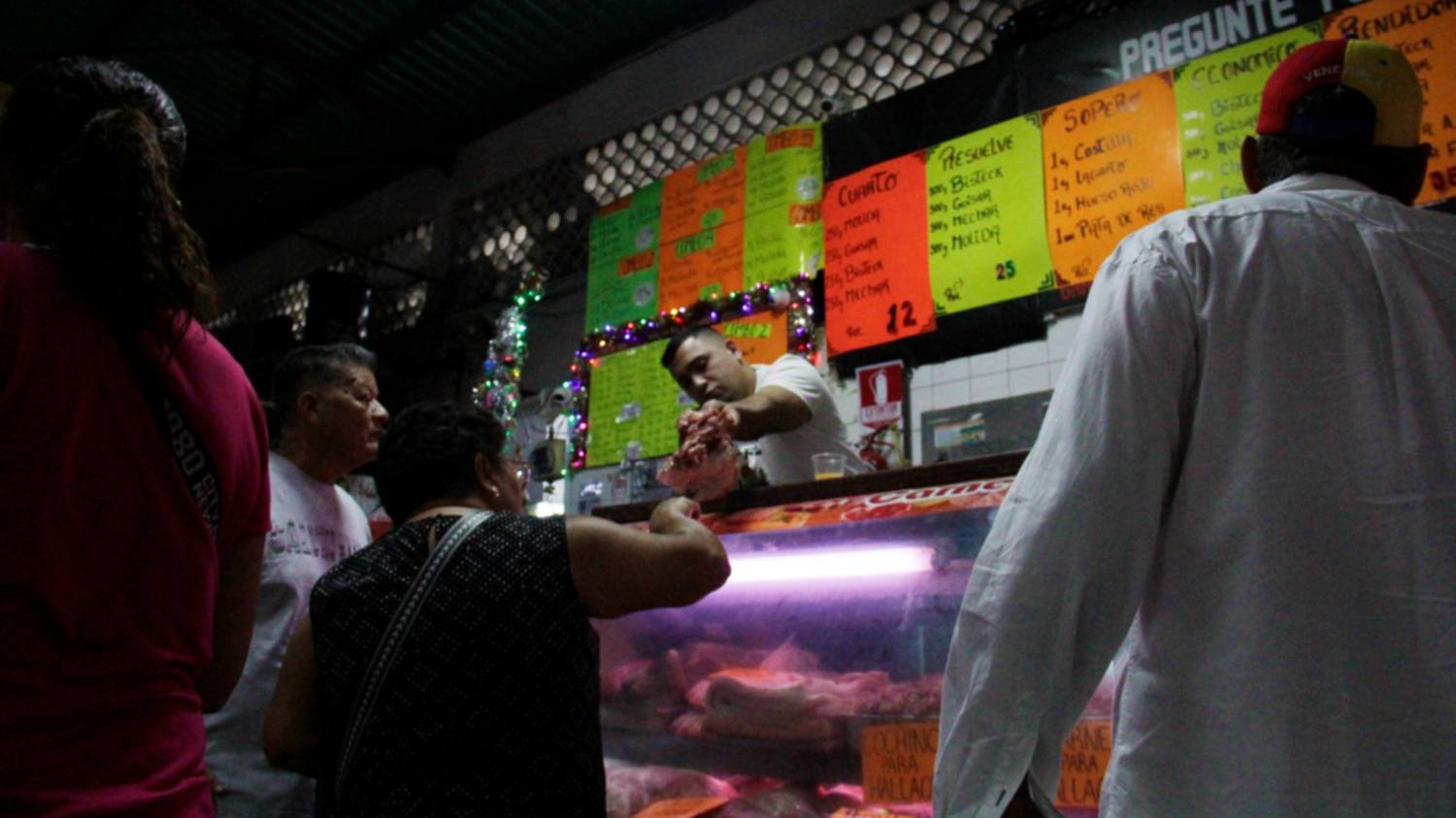 El pernil no falta en las cenas navideñas: precio del cerdo en Quinta Crespo, Catia y supermercados