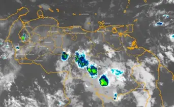 Inameh reporta fuertes chubascos para este domingo: alerta por actividad eléctrica y truenos en 10 regiones 