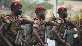 Crisis en Benín: claves del anuncio de grupo militar armando este 7 de diciembre