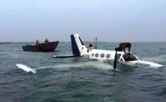 ¡Volvió a nacer! Piloto se salva de milagro tras caer avioneta en el Lago de Maracaibo: esto sucedió