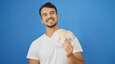 Alerta financiera navideña: esto indican los expertos para evitar llegar "pelando" a Enero Alerta financiera navideña: esto indican los expertos para evitar llegar "pelando" a Enero