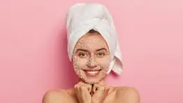 ¿Sabes cuándo realizar una exfoliación?: Aprende a identificar las señales que da la piel 