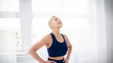 Vive la menopausia con un cuerpo fortalecido: expertos recomiendan estos milagrosos ejercicios básicos para brazos y piernas Vive la menopausia con un cuerpo fortalecido: expertos recomiendan estos milagrosos ejercicios básicos para brazos y piernas