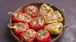 Pimientos rellenos al horno: menos de 10 pasos para un plato lleno de sabor y nutrición