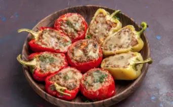 Pimientos rellenos al horno: menos de 10 pasos para un plato lleno de sabor y nutrición