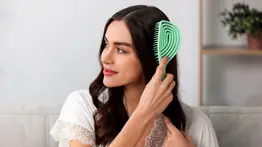 ¿Quieres fortalecer el cabello? Conoce cuál es la mascarilla natural rica en vitaminas que nutre desde la raíz hasta las puntas 