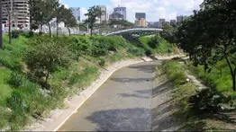 Rescatan un cadáver en las riberas del río Guaire: se trata de un hombre