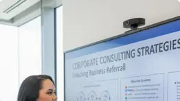 Mirianyis González Parra habla sobre su galardón otorgado por el Colegio de Abogados y el futuro de la IA empresarial