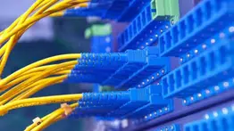 ¡Más velocidad y cobertura! La fibra óptica llegará a millones de hogares en América Latina 